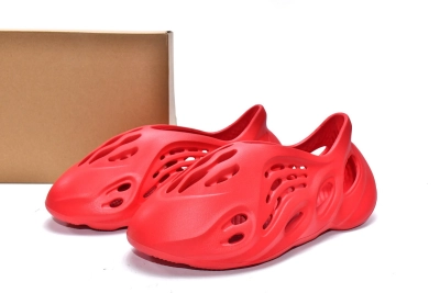  Adidas Yeezy Foam RNNR Vermillion Reps Sneaker GW3355 01