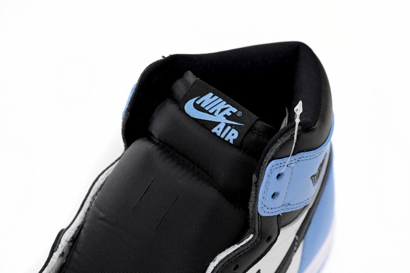 Jordan 1 UNC Toe
