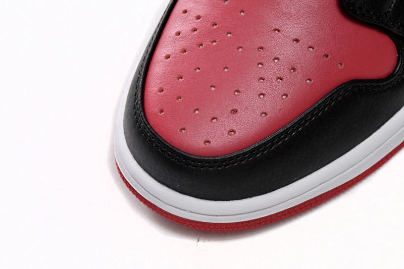 Bred Mids Jordan 1