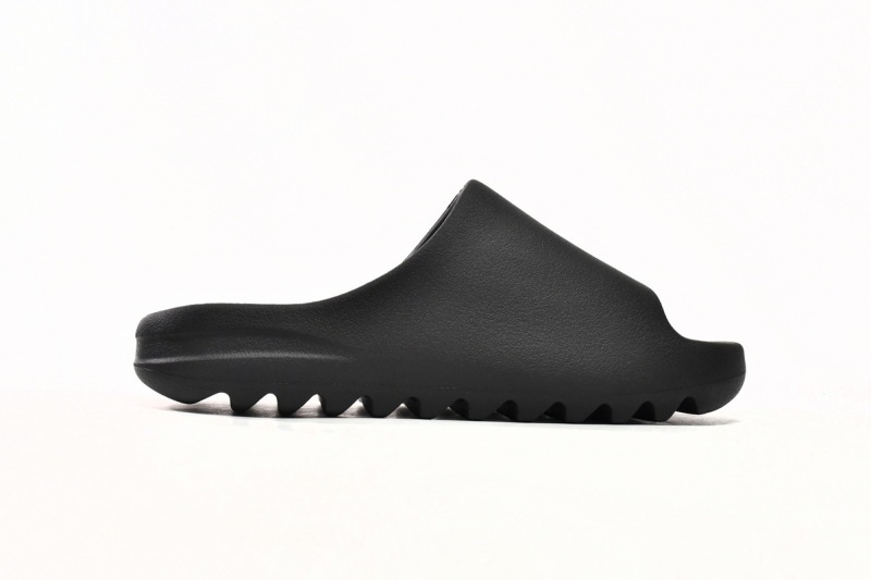 Yeezys Onyx