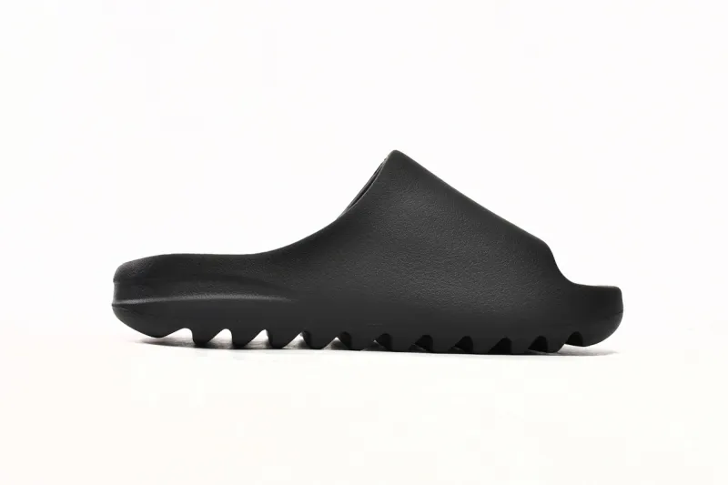 Yeezys Onyx