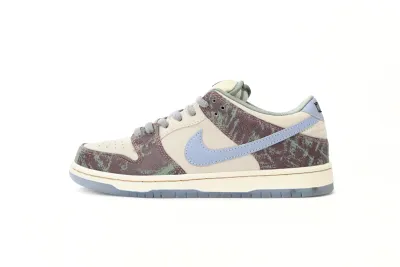 Crenshaw Skate Club x Dunk Low SB Reps Sneaker FN4193-100 01