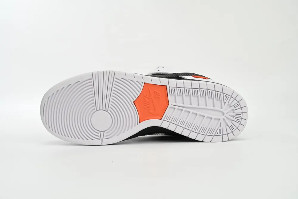 TIGHTBOOTH x Dunk Low SB