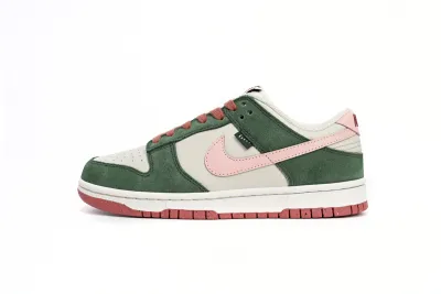 Dunk Low SE 'All Petals United' Reps Sneaker  FN8923-061 01