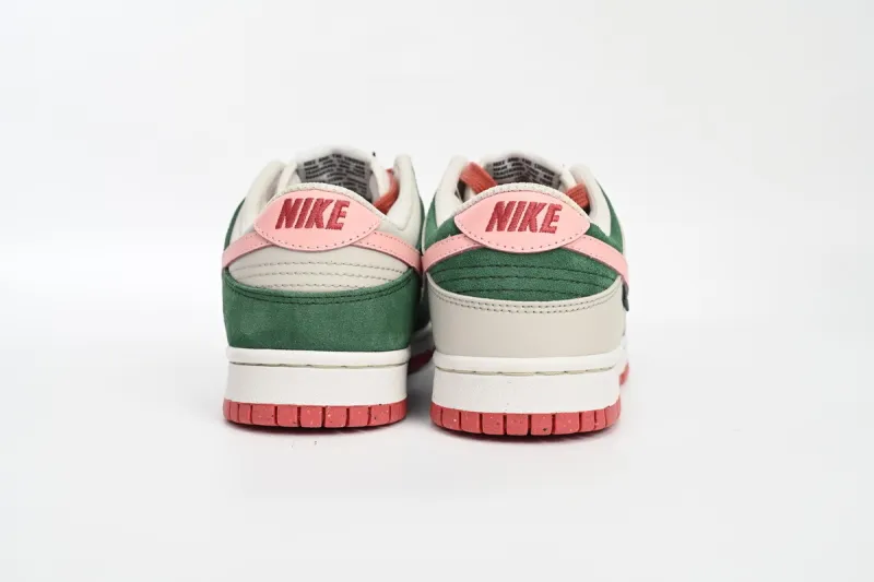 Dunk Low SE 'All Petals United'