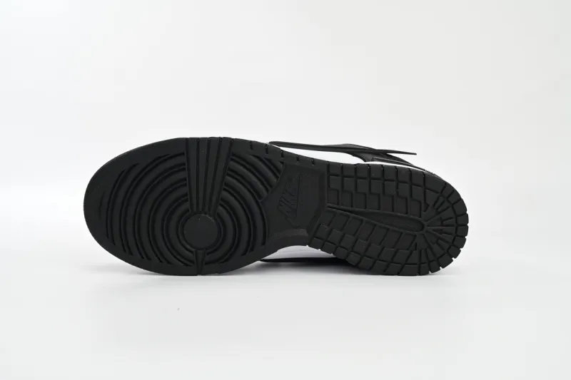 Nike Dunk Low Twist Panda