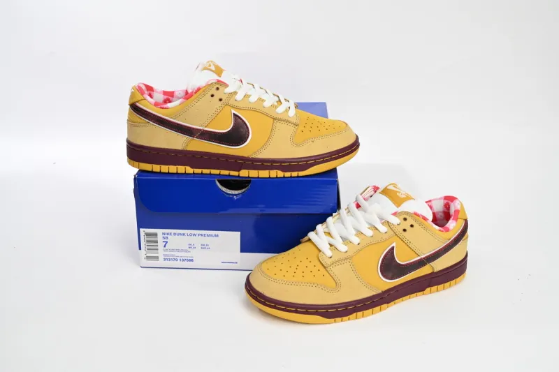 yellow lobsters dunks