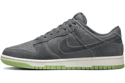 Nike Dunk Low Retro PRM Halloween Reps Sneaker DQ7681-001 01