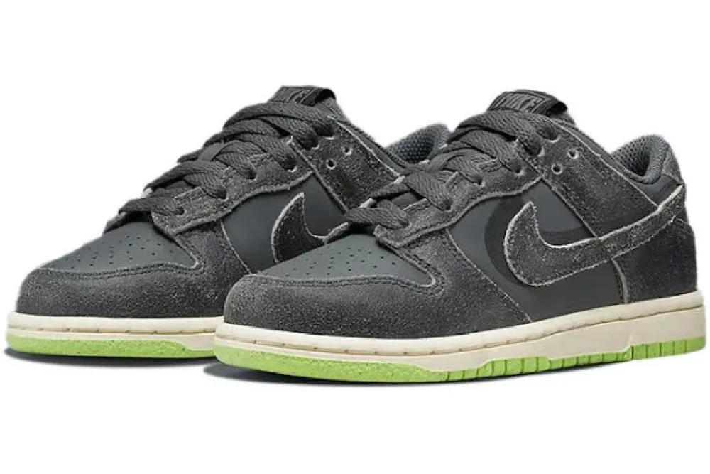 Nike Dunk PRM