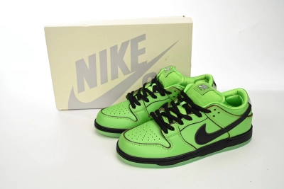 The Powerpuff Girls x Dunk Low Pro SB QS 'Buttercup' Reps Sneaker FZ8319-300 02