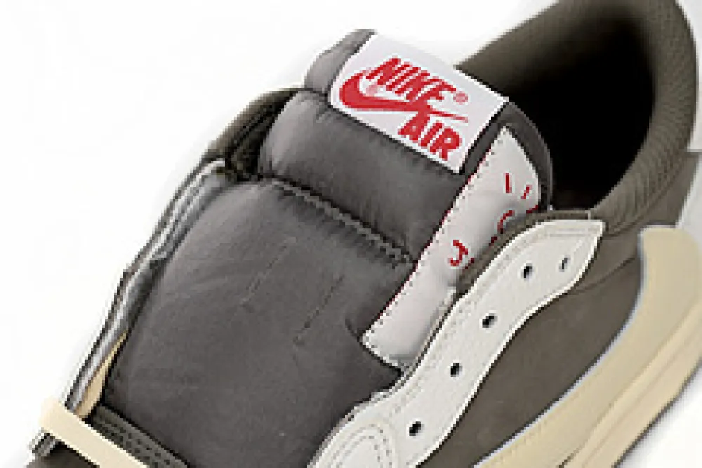 Air Jordan 1 Reverse Mocha