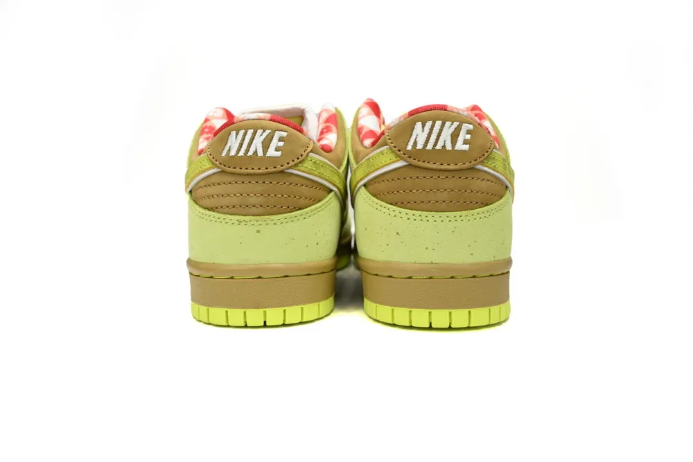 Rsnow CONCEPTS × Nike Dunk SB Fluorescent Yellow Lobster BV1310-566