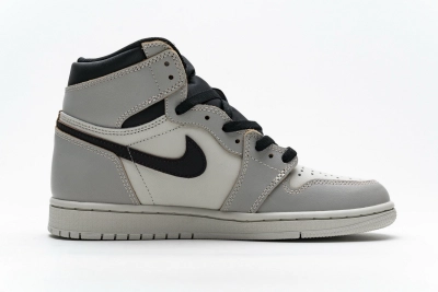 Jordan 1 Retro High OG Defiant SB NYC to Paris CD6578-006 02