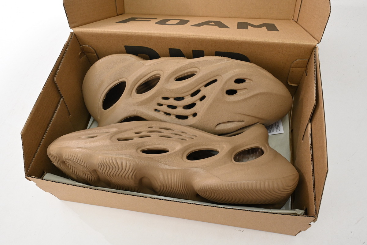 Yeezy Foam Runner Clay Taupe GV6842