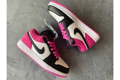 Air Jordan 1 Low Black Active Fuchsia Reps Sneaker CK3022-005  02