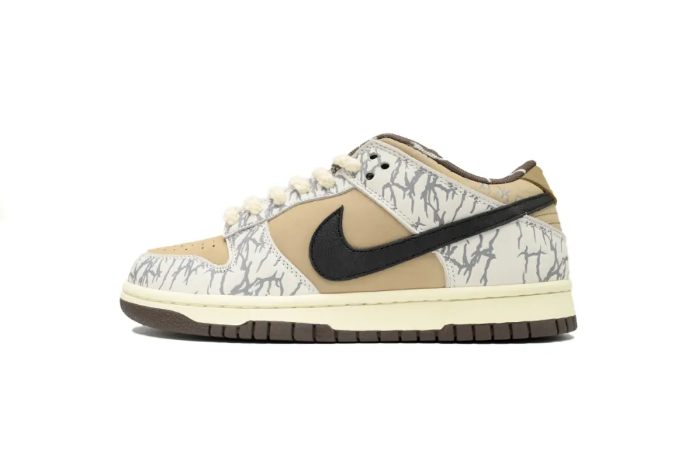 Travis Scott x Nike SB Dunk Grey White Cashew Fruit CT5053-010