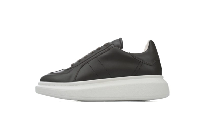 Alexander McQueen Oversized Sneaker Khaki 01