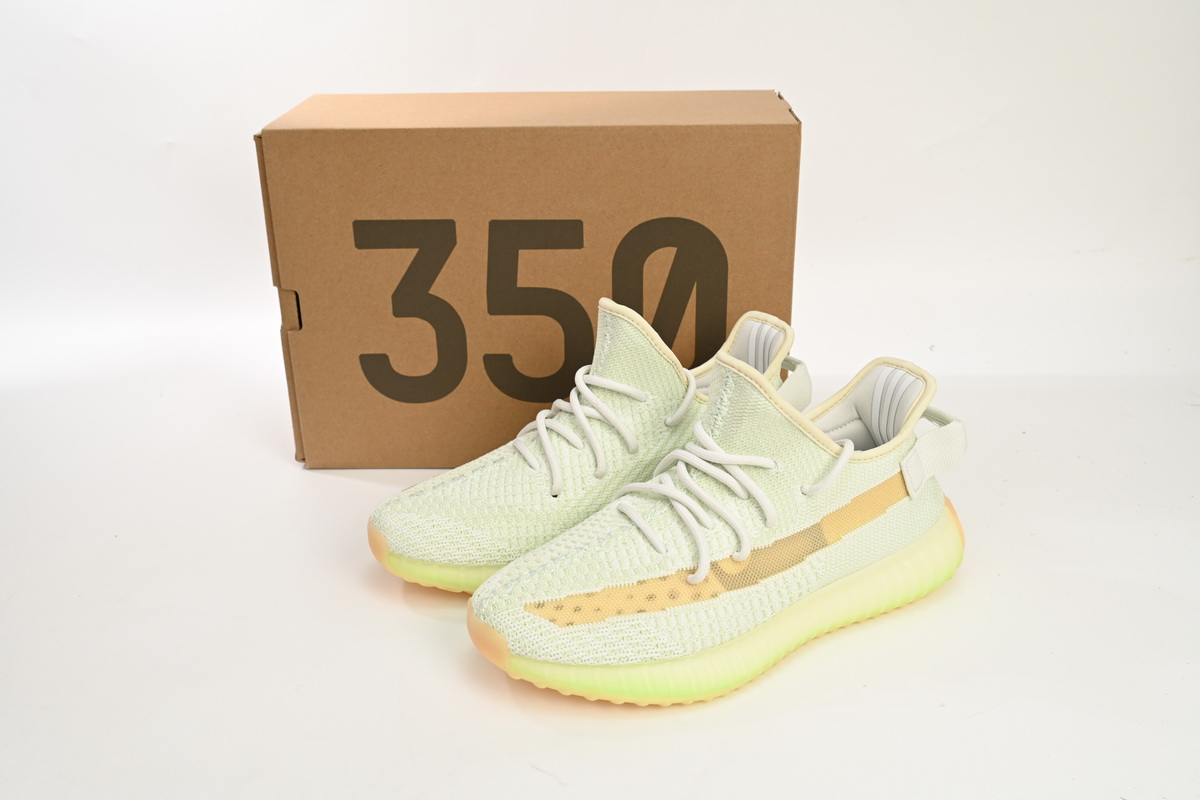 Yeezy 350 Hyperspace Fake