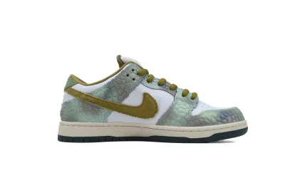 Nike SB Dunk Low Alexis Sablone Chameleon Reps Sneakers HJ3386-300 02