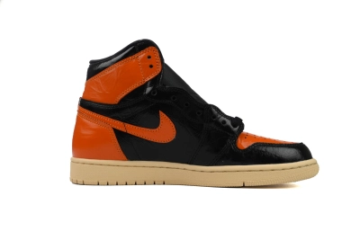 Air Jordan 1 Retro High Shattered Backboard 3.0 555088-028 02