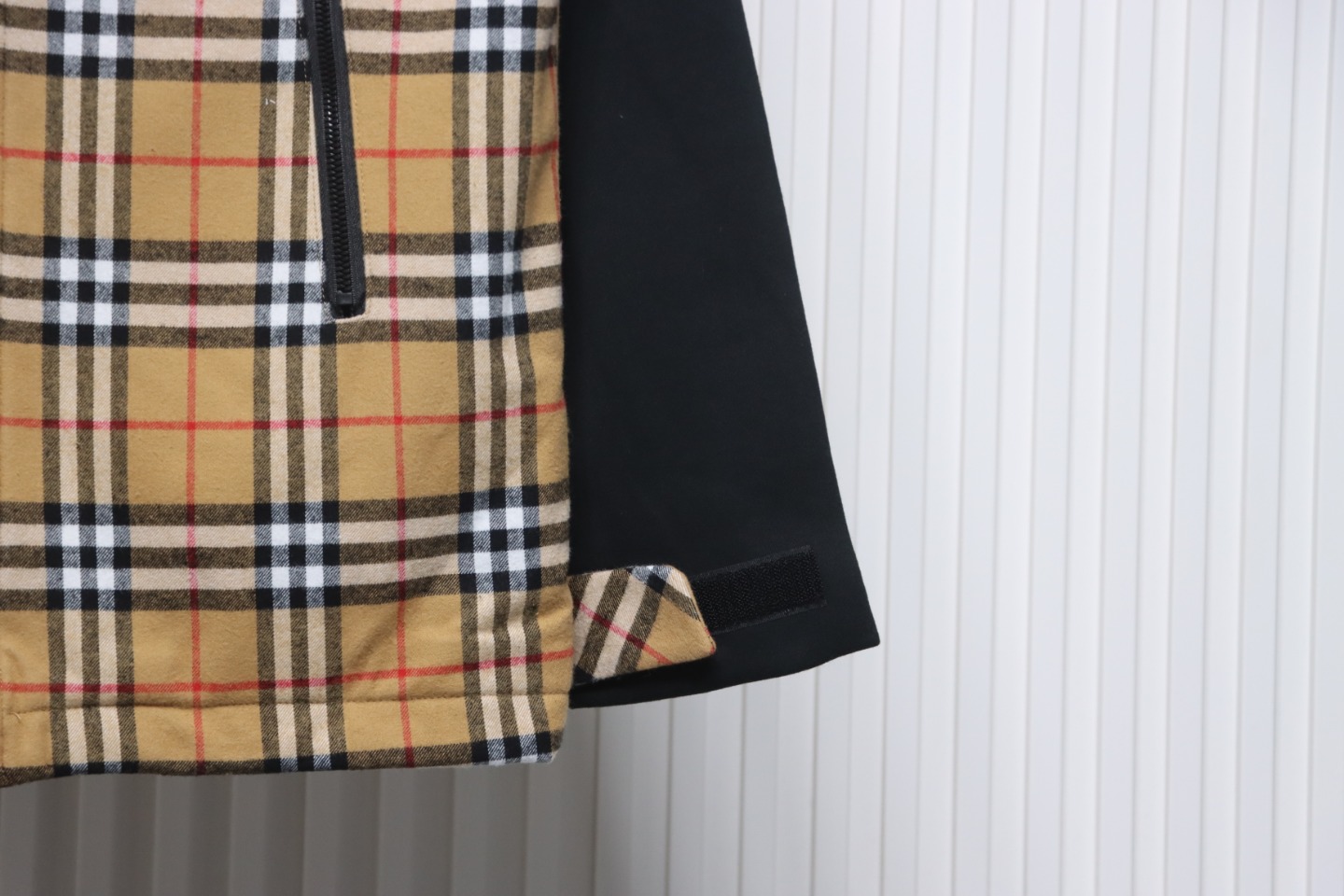 Brand Check Hood Cotton Beige Black Jacket