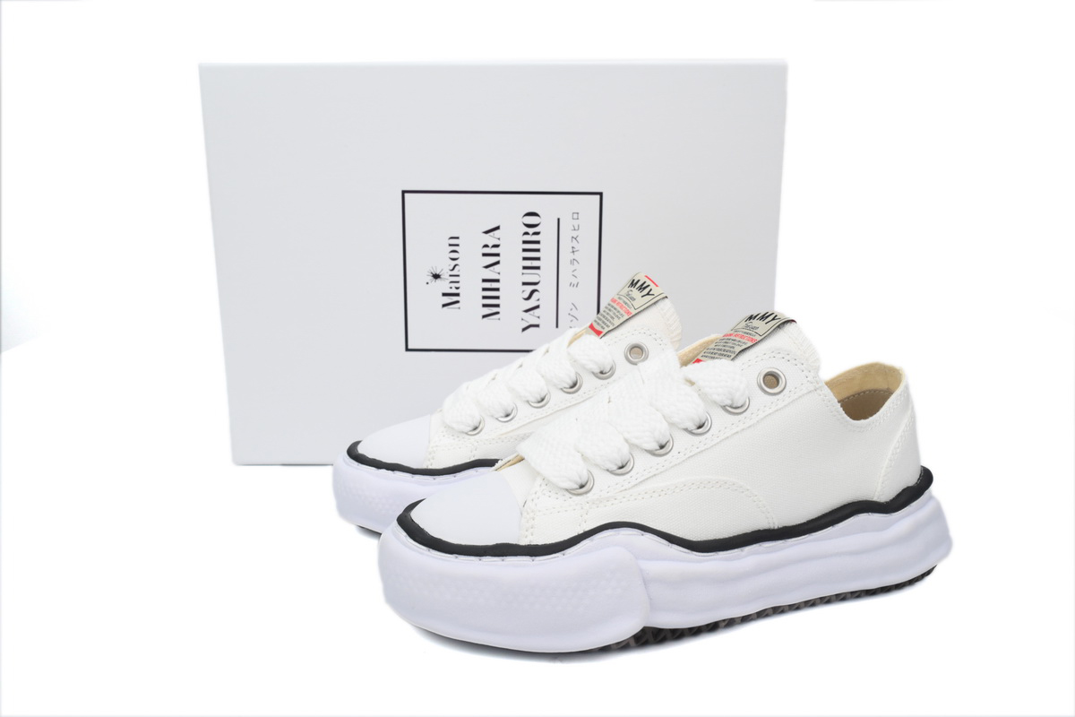 Maison Mihara Yasuhiro White and Black Lines NO.723 A01FW702