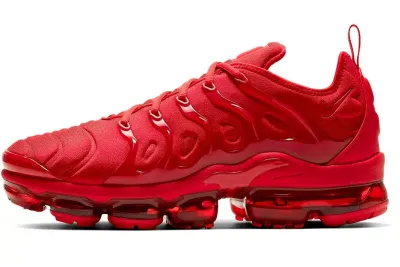 Nike Air VaporMax Plus Triple Red Reps Sneakers CW6973-600 01