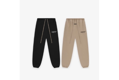 Fear of God Essentials Sweatpants in Black/Desert Sand 01