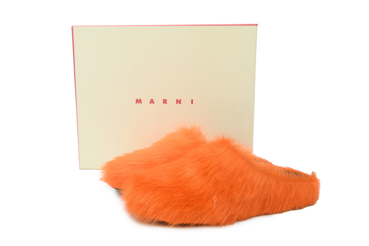MARNI Long-Hair Calfskin Fussbett Sabot Orange