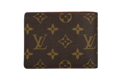 VIP Points: Louis Vuitton LV Multiple Wallet Monogram Brown Value: $112 02