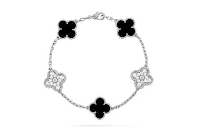 Van Cleef & Arpels Diamond Vintage Alhambra Bracelet 5 motifs 02