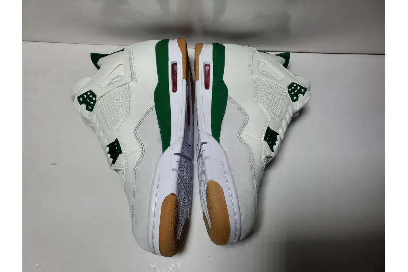 Air Jordan 4 Retro SB Pine Green Reps Sneaker DR5415-103