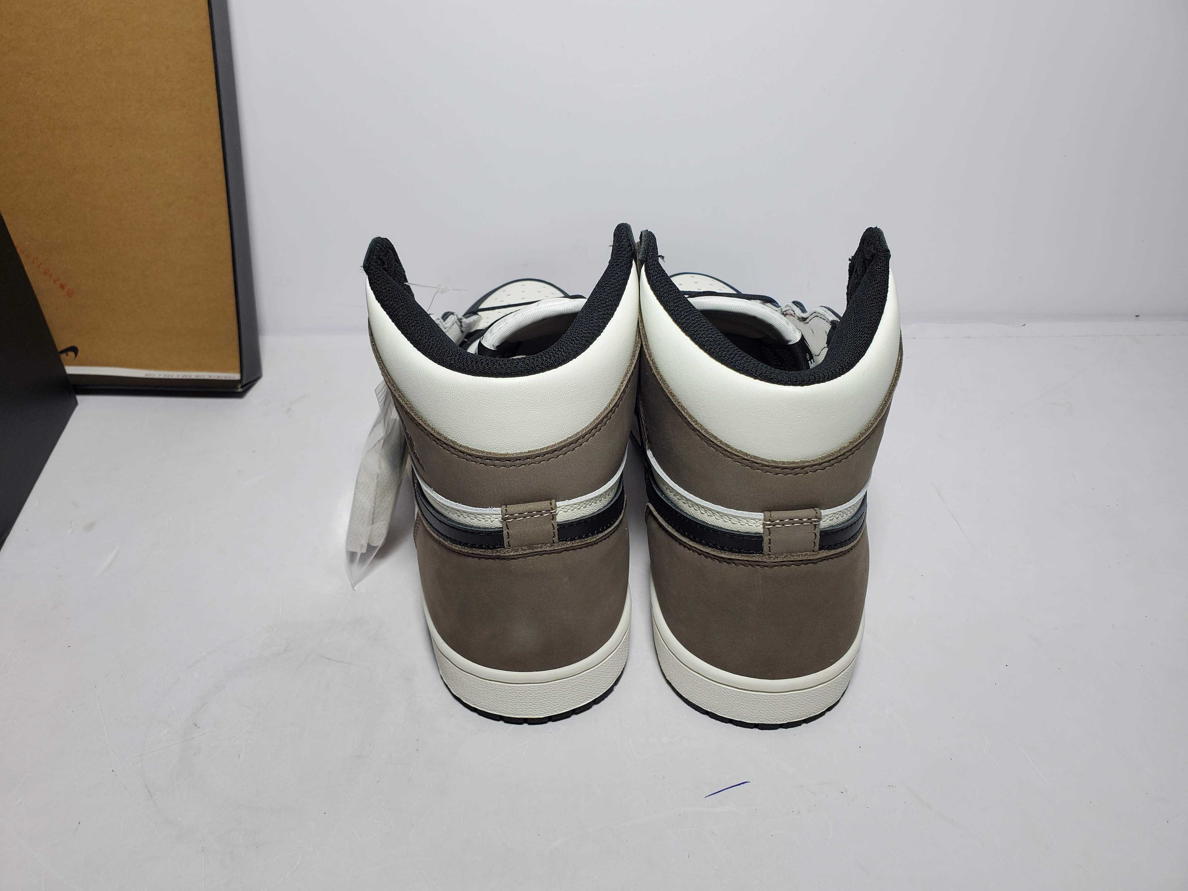 Nike Air Jordan 1 Retro High OG Dark Mocha Reps Sneaker 555088-105