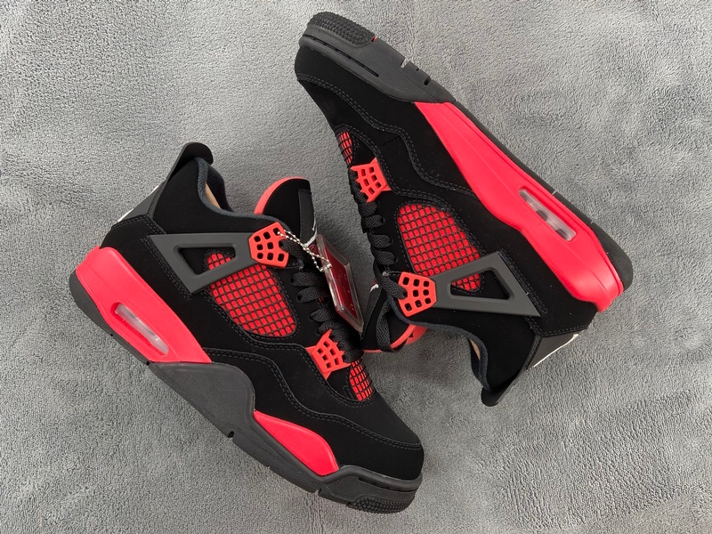 Jordan 4's Red Thunde
