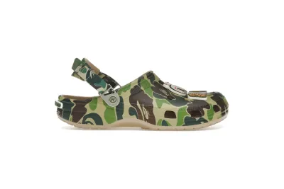 Crocs Classic Clog A Bathing Ape ABC Camo Green 209627-212 02