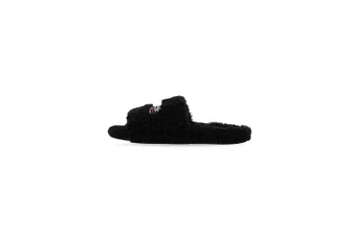 Balenciaga Furry Slides 01