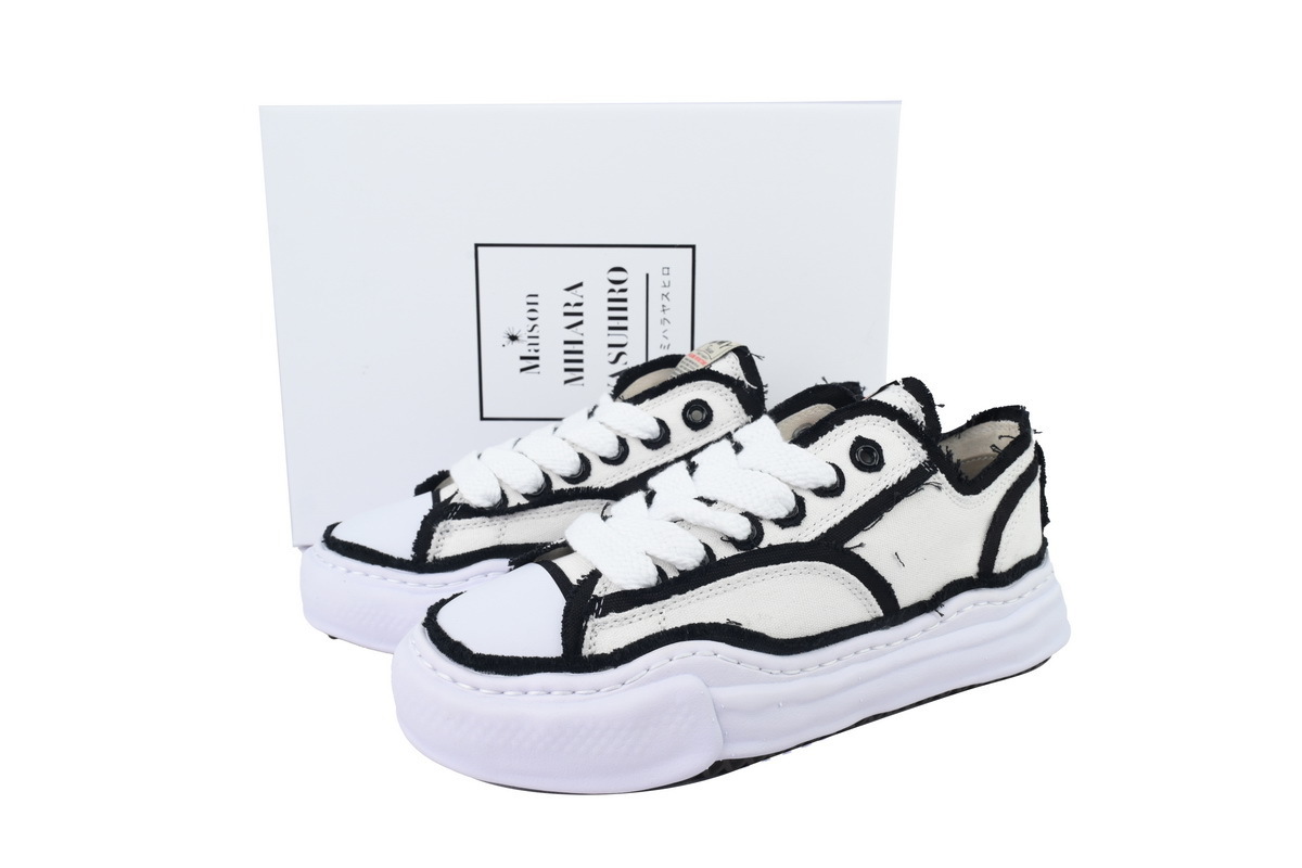 Maison Mihara Yasuhiro Peterson Low Original Sole Overhangin White NO.733 A09FW721