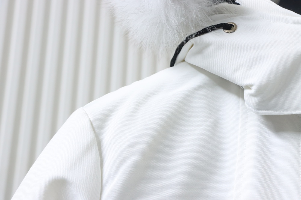 Moose Knuckles Original Stirling Parka White