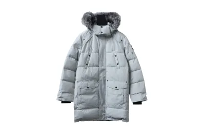 Moose Knuckles Onyx Shearling Big Ridge Parka Grey 01