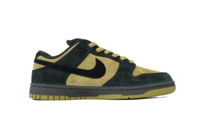 Nike SB Dunk Low 94 Camper Green HQ8487-300 02