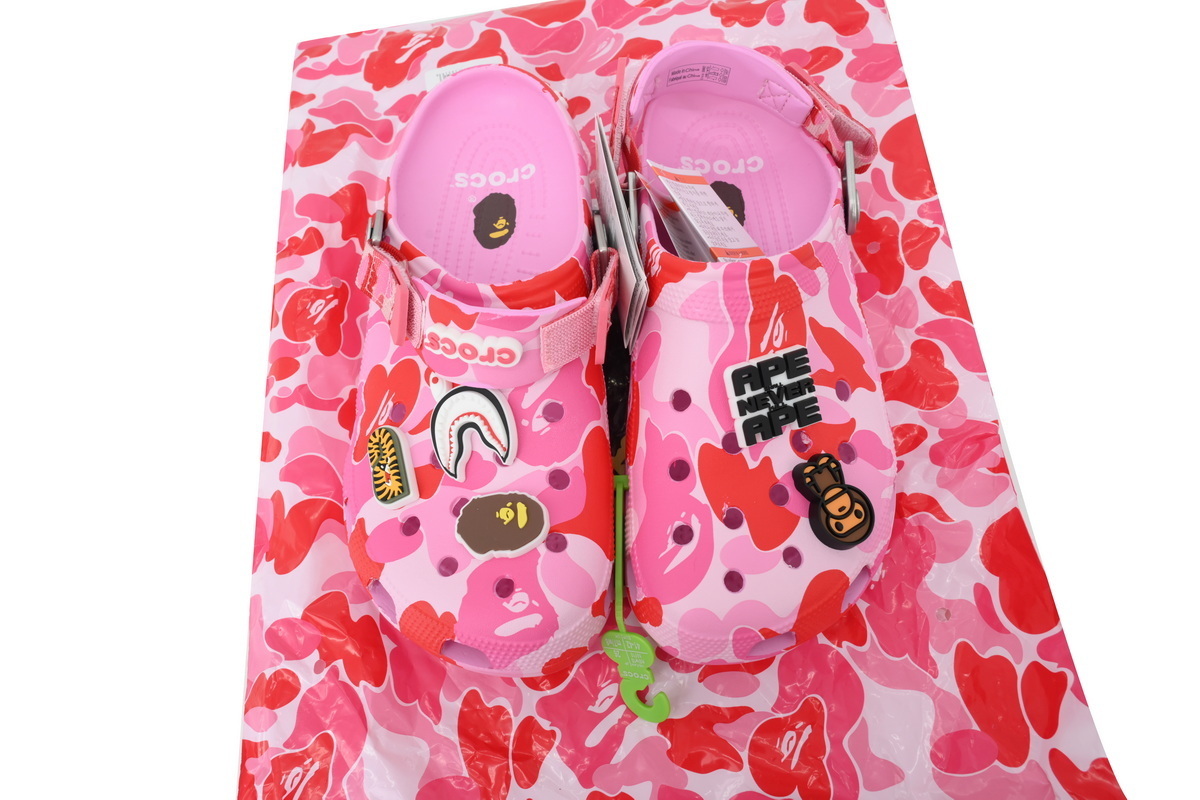 Crocs Classic Clog A Bathing Ape ABC Camo Pink 209627-6I2