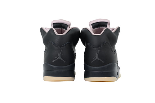 Paris Saint-Germain Jordan 5 Retro Relica
