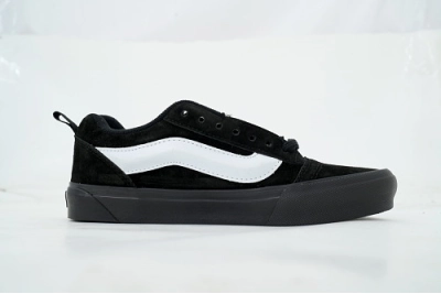 Vans Knu-Skool Black VN0009QCBMA 02