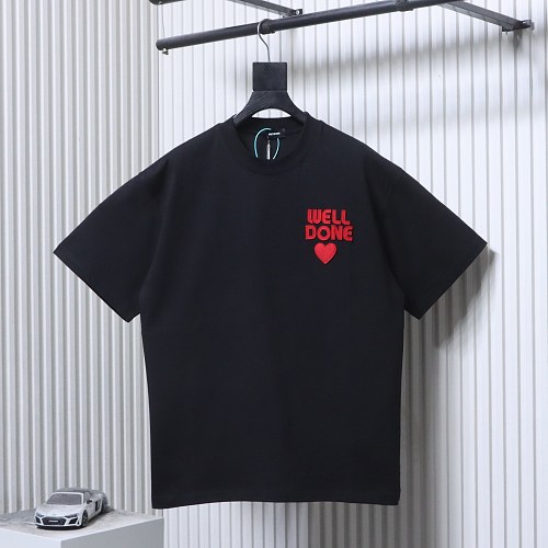 RS designed red heart T-shirt Black