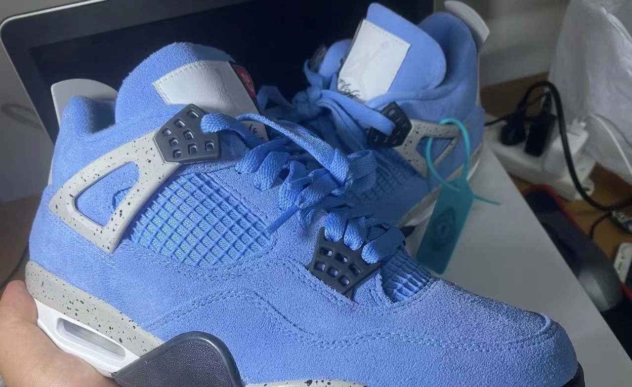 Air Jordan 4 Retro University Blue Reps Sneakers CT8527-400 review Ayden Hios 00