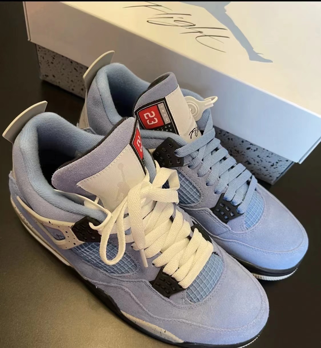 Air Jordan 4 Retro University Blue Reps Sneakers CT8527-400 review Gilbert mojic 00