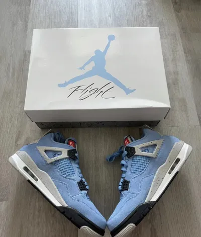 Air Jordan 4 Retro University Blue Reps Sneakers CT8527-400 review Gilbert mojic 01