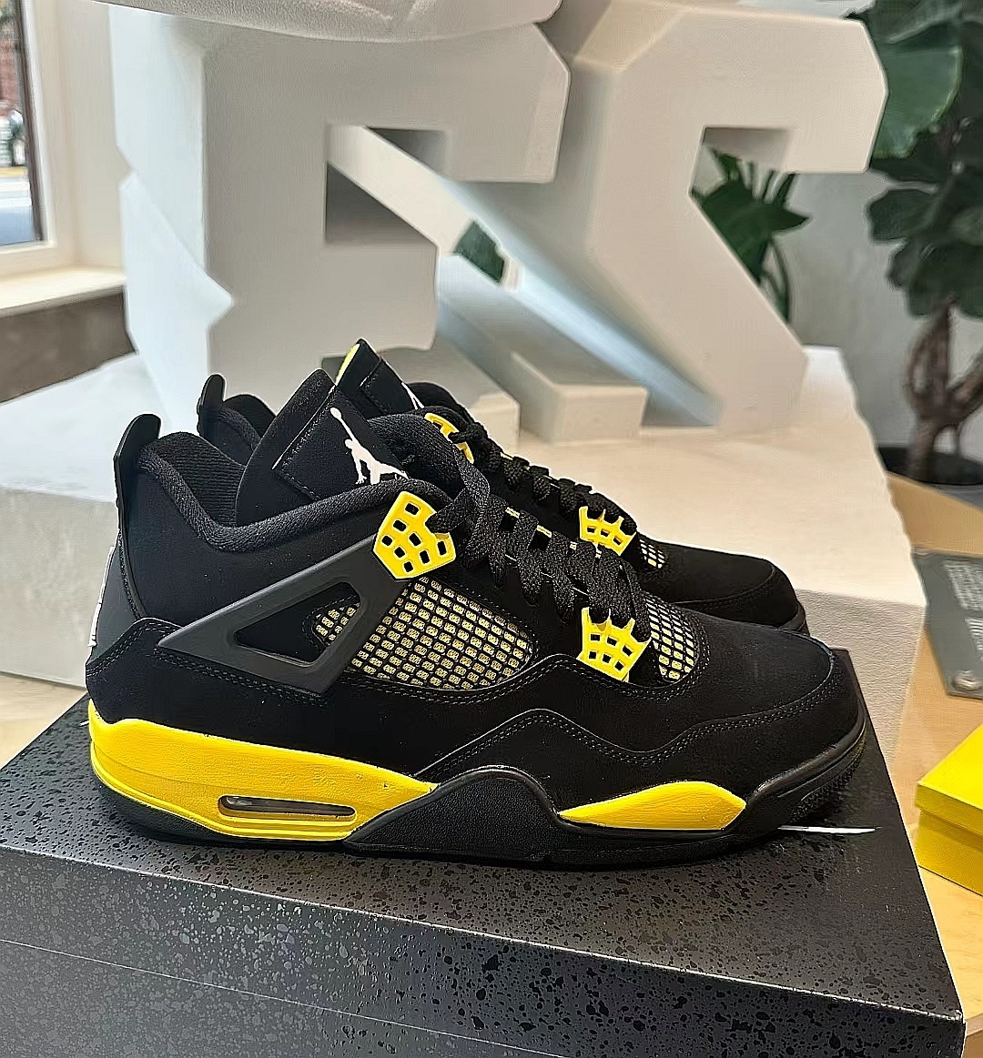 Nike Air Jordan 4 Retro Thunder 2023 Mens Reps Sneakers DH6927-017 review Gin C