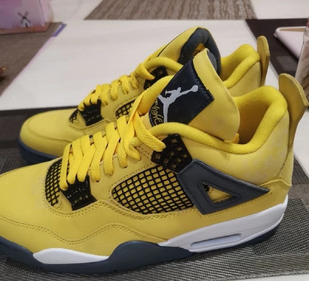 Air Jordan 4 Retro Lightning 2021 Reps Sneaker CT8527-700 review Yddict