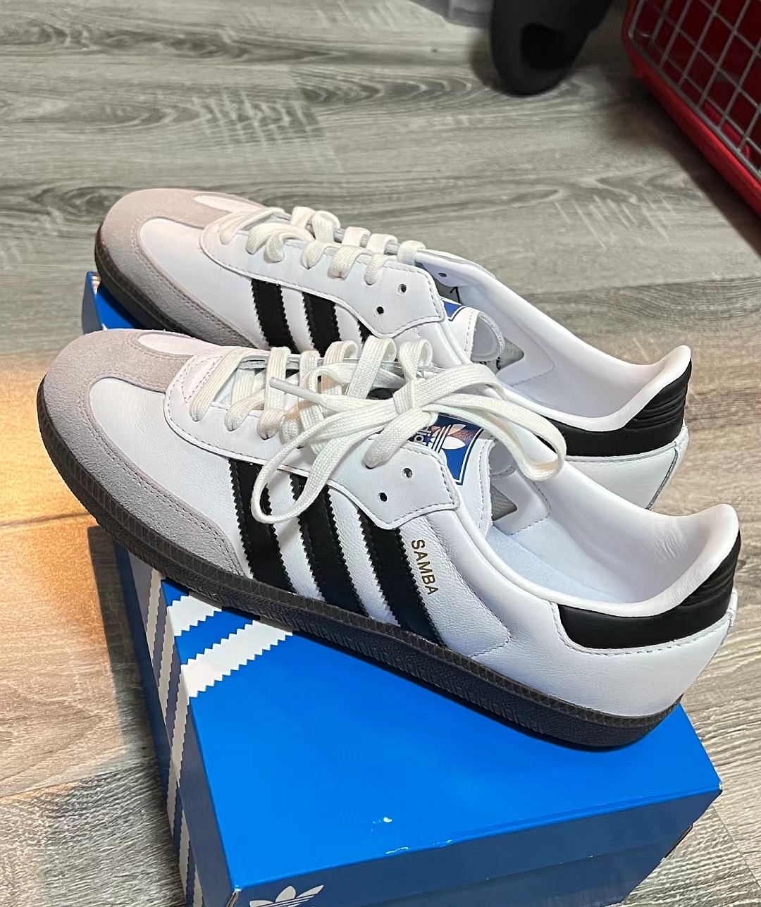 Adidas Samba Vegan White Gum Reps Sneaker H01877 review 0
